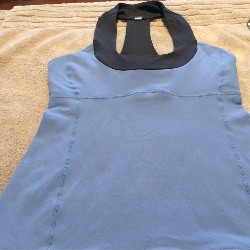 ***ONE DAY SALE*** EUC LULU LEMON TANK